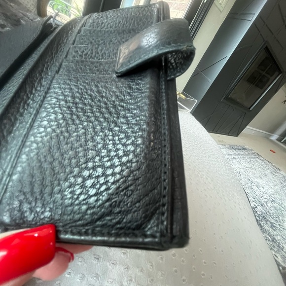 Gucci Black and Gold Leather Horse-bit Wallet - Picture 9 of 13